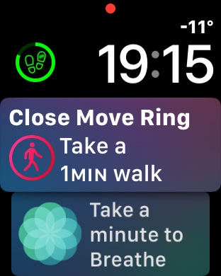 Siri Watch Face suggesting how much movement is required to close my move ring.